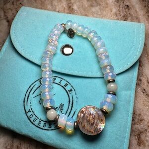 Elegant Opalescent Beaded Bracelet